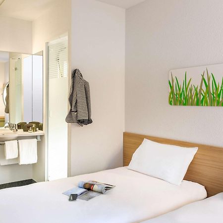 Ibis Budget Manchester Salford Quays Bagian luar foto