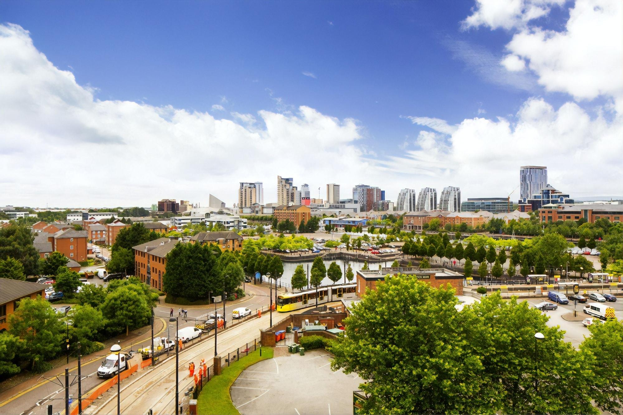Ibis Budget Manchester Salford Quays Bagian luar foto