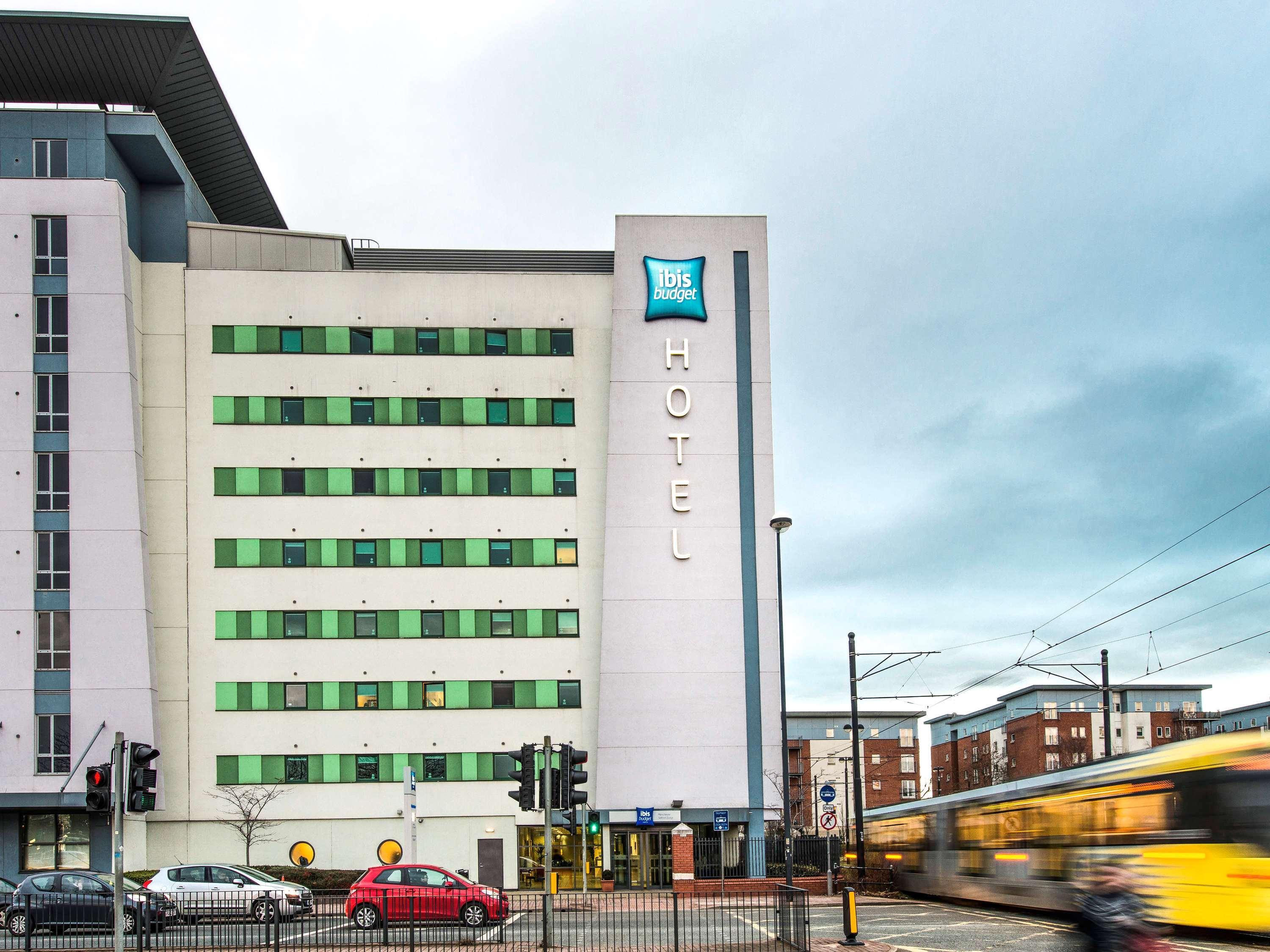 Ibis Budget Manchester Salford Quays Bagian luar foto