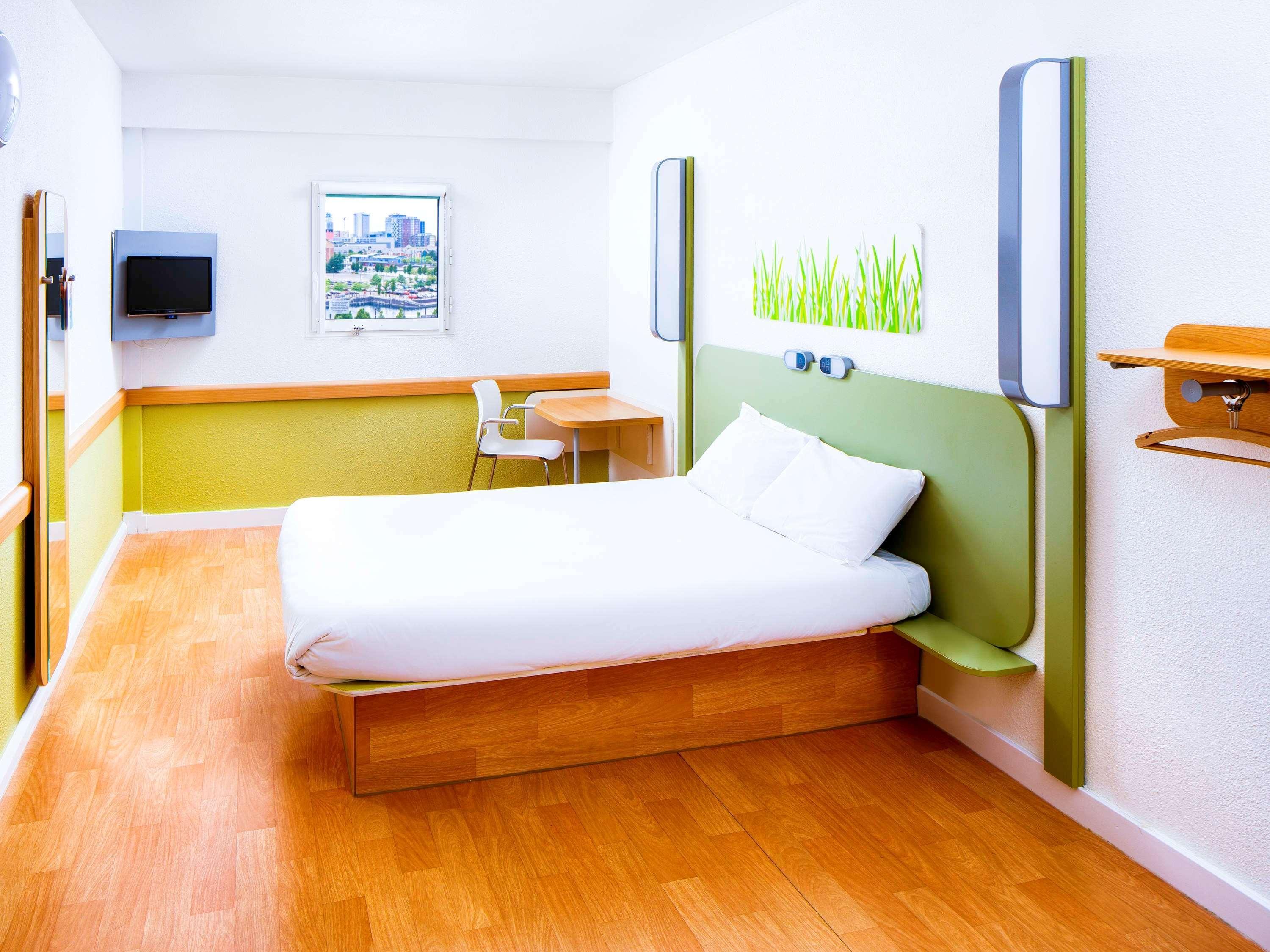Ibis Budget Manchester Salford Quays Bagian luar foto