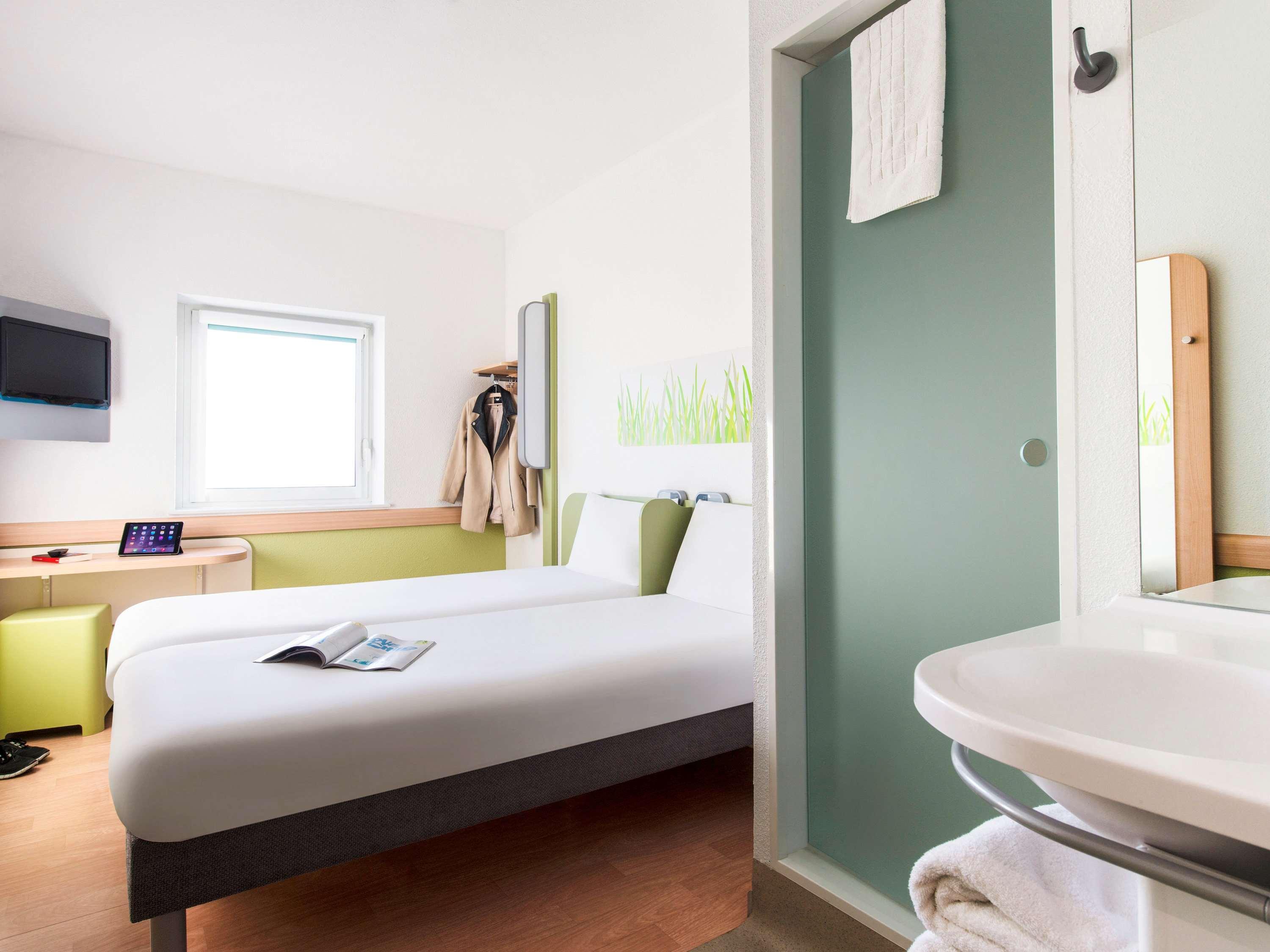 Ibis Budget Manchester Salford Quays Bagian luar foto