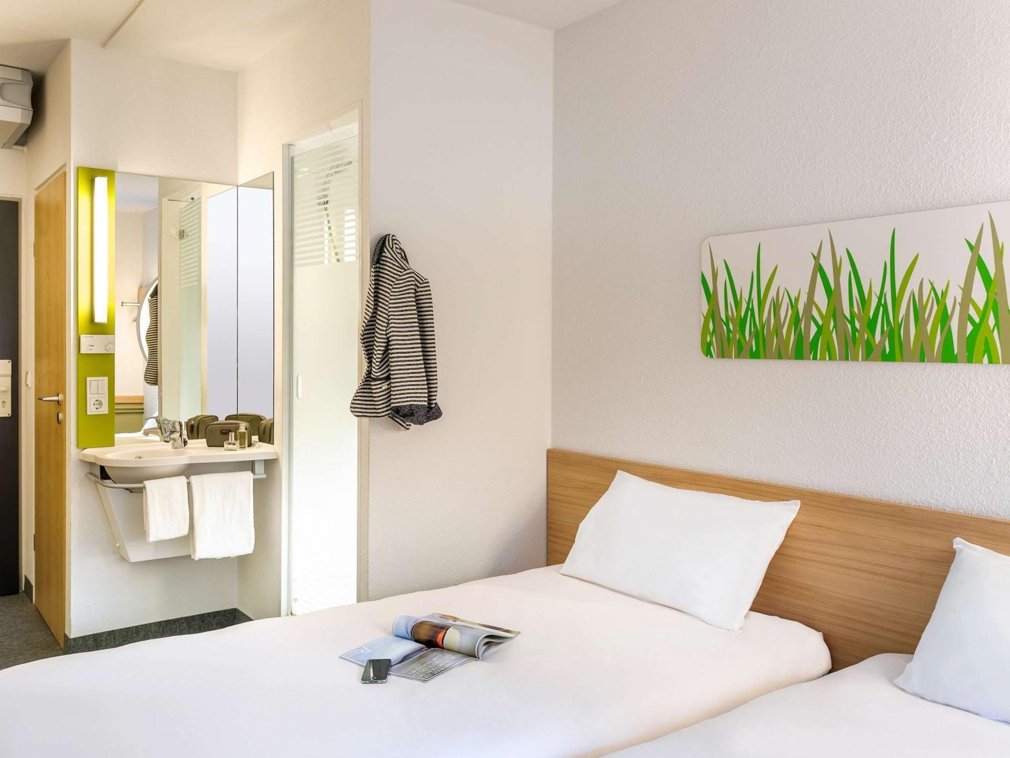 Ibis Budget Manchester Salford Quays Bagian luar foto