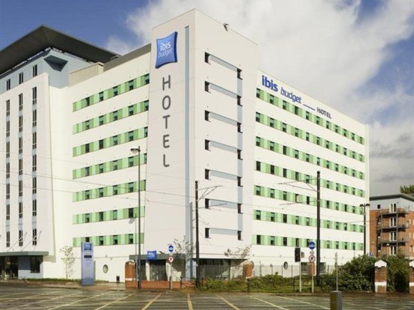 Ibis Budget Manchester Salford Quays Bagian luar foto