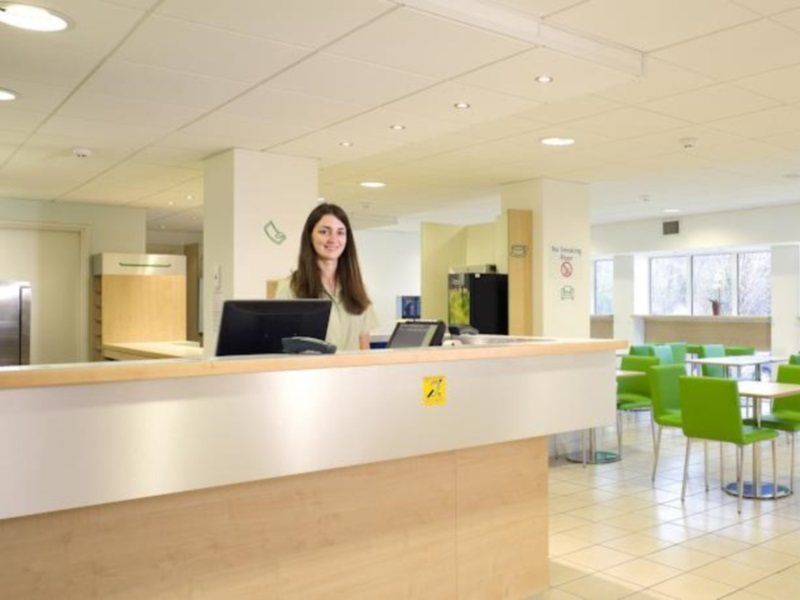 Ibis Budget Manchester Salford Quays Bagian luar foto