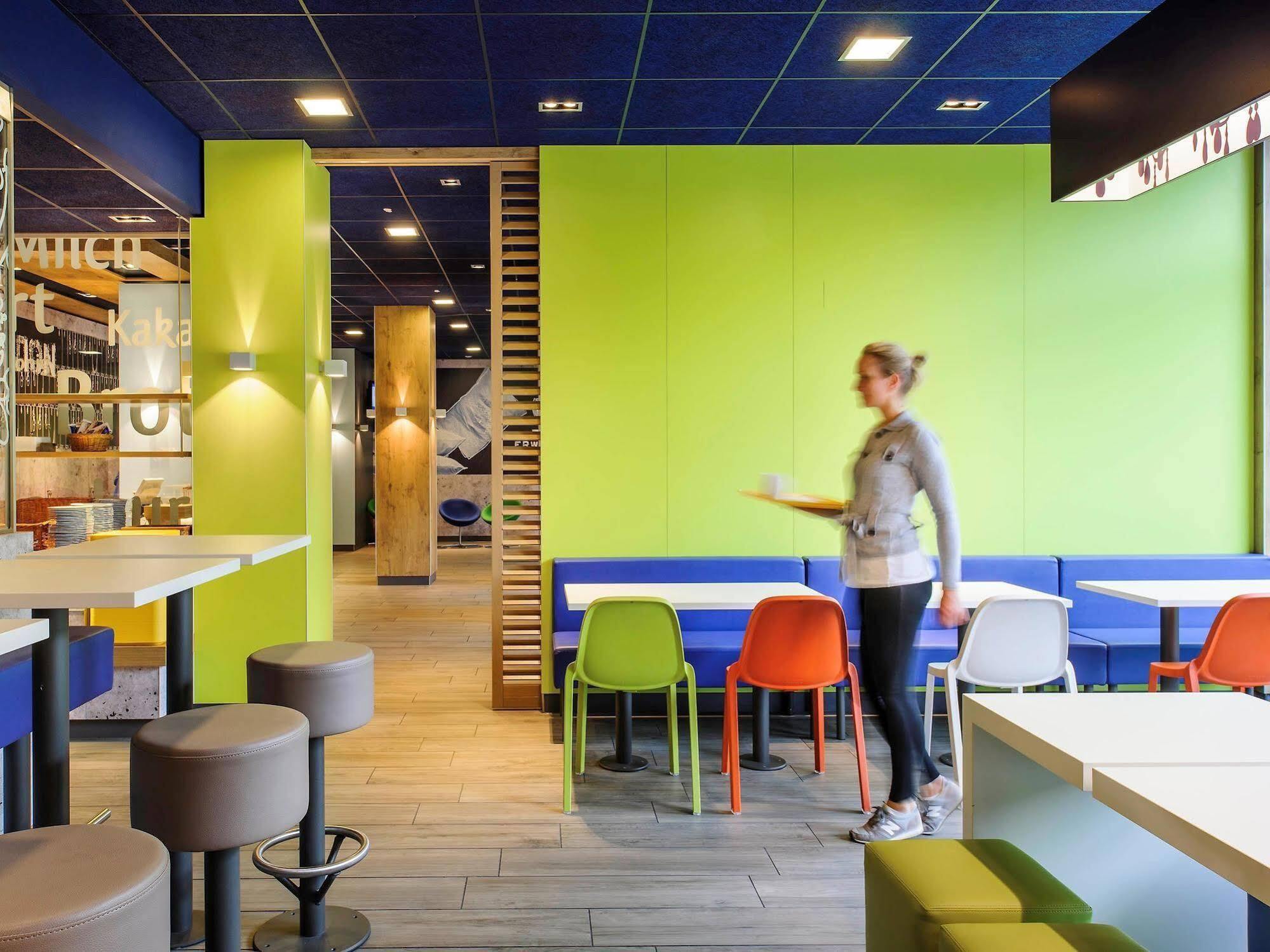Ibis Budget Manchester Salford Quays Bagian luar foto